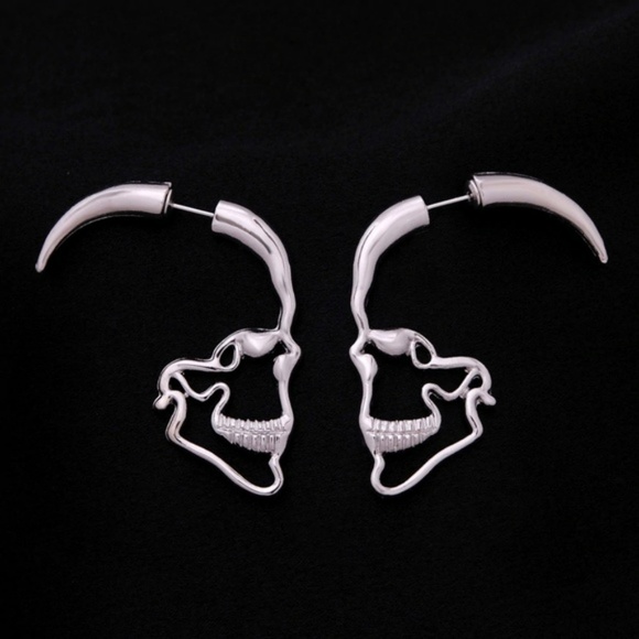 Pair of Skull Profile Earrings - Picture 3 of 5